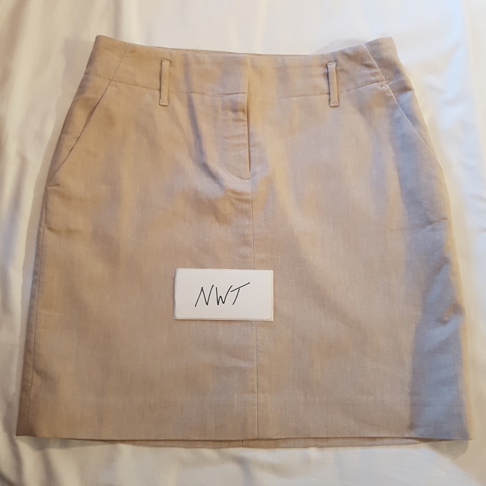Ann Taylor women's size 0P tan skirt NWT